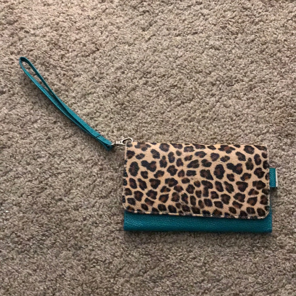 Cheetah print wallet!!!